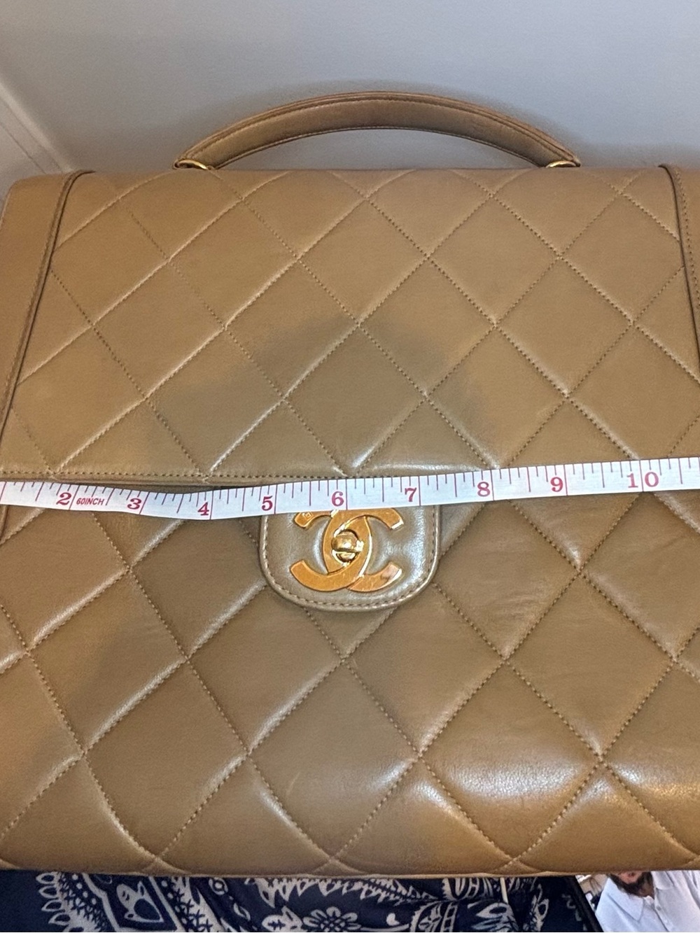 Chanel Vintage Quilted Top Handle Kelly Bag in Tan, 24K Gold Hardware - Picture 13 of 16